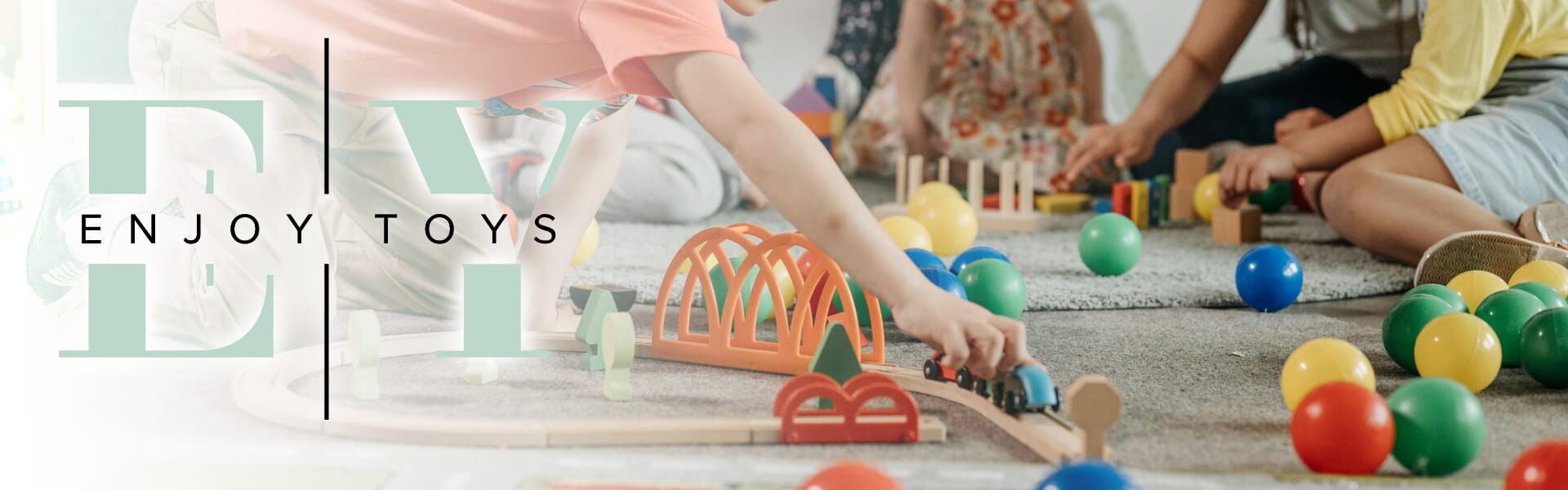 enjoytoys-minisite-02-pexels-pavel-danilyuk-8422249.jpg